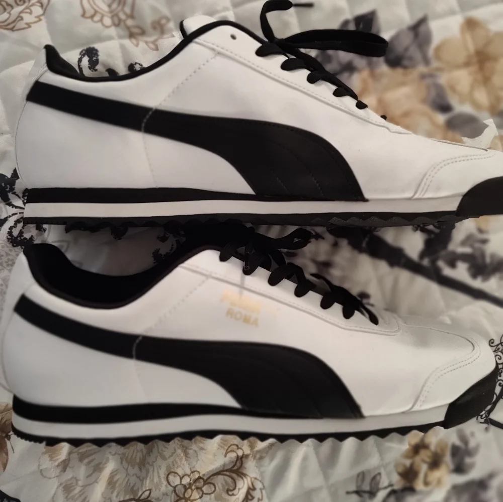 Puma Roma Shoes - Picture 1 of 4